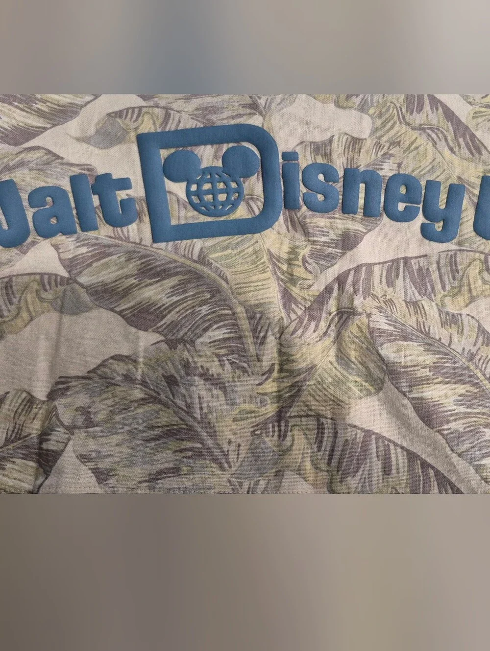 Disney Spirit Jersey Leaf-Print Button  Light Green and Gray (Box C)